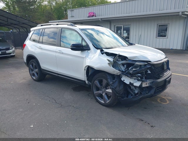 Salvage Honda Passport Image