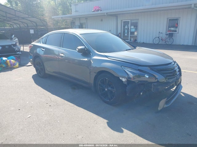 Salvage Nissan Altima Image