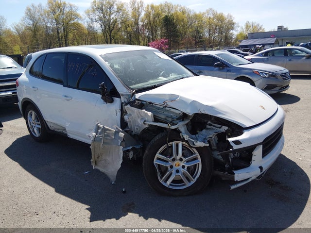 Salvage Porsche Cayenne Image