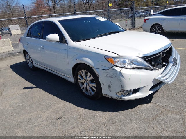 Salvage Toyota Avalon Image