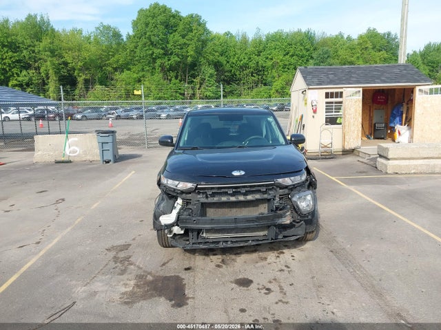 Kia Soul Lx