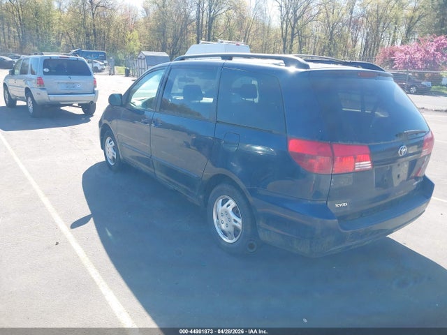 Toyota Sienna Le