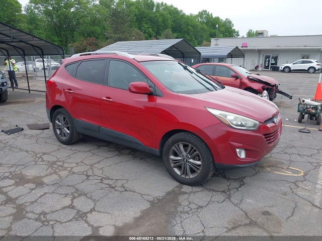Salvage Hyundai TUCSON Image