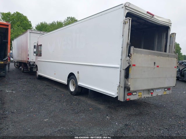 Freightliner Chassis M Line Walk-in Van