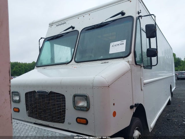 Freightliner Chassis M Line Walk-in Van