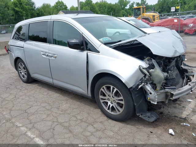 Salvage Honda Odyssey Image