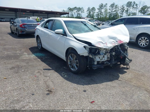 Salvage Toyota Camry Image