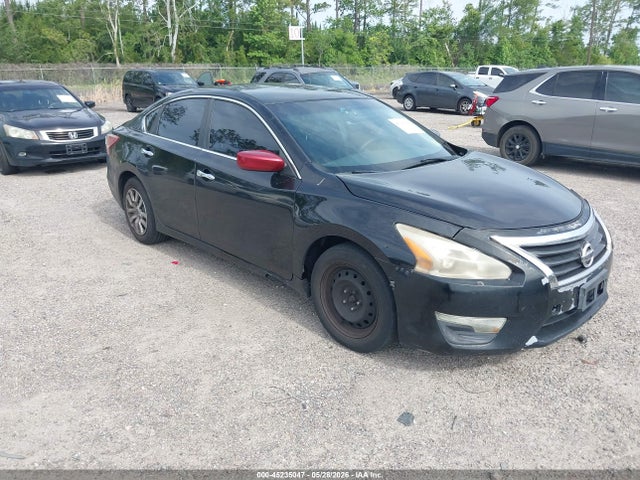 Salvage Nissan Altima Image