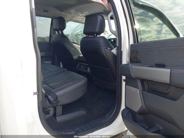 Ford F-250 Lariat
