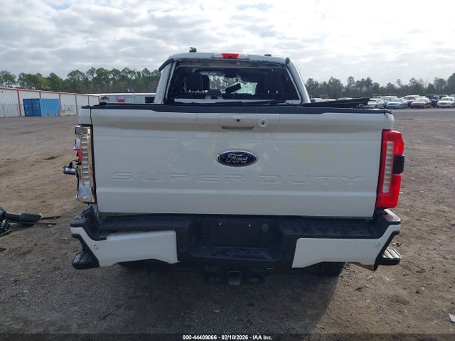 Ford F-250 Lariat
