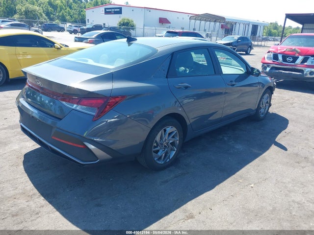 Hyundai ELANTRA Sel