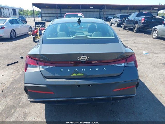 Hyundai ELANTRA Sel
