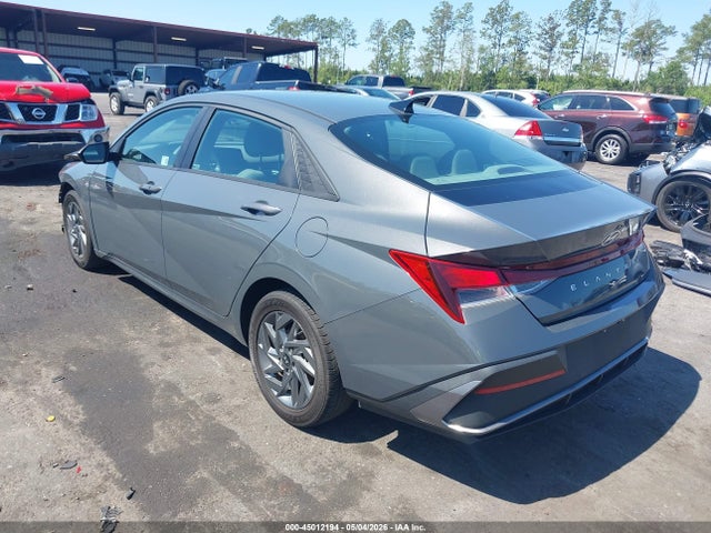 Hyundai ELANTRA Sel