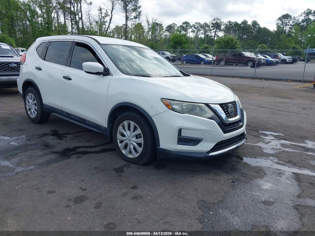 Salvage Nissan Rogue Image