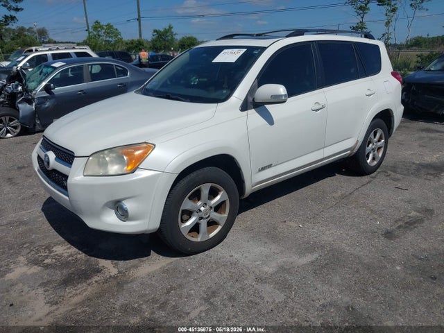 Toyota RAV4 Limited V6