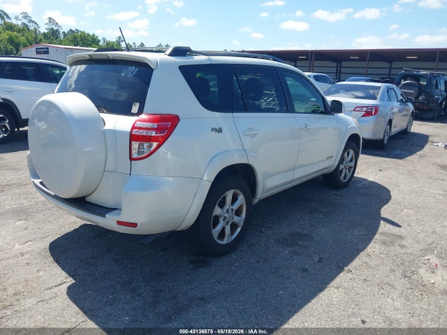 Toyota RAV4 Limited V6
