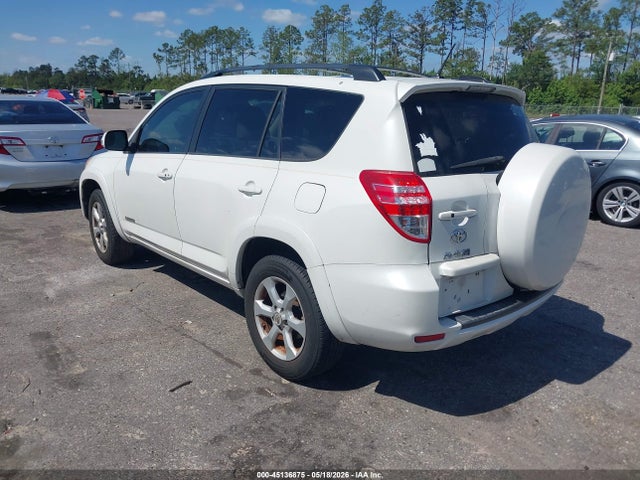 Toyota RAV4 Limited V6
