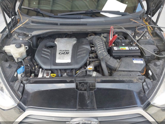 Hyundai VELOSTER Turbo