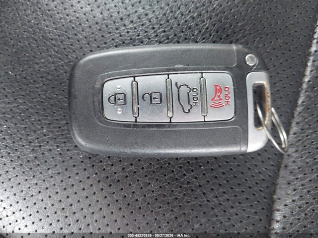 Hyundai VELOSTER Turbo