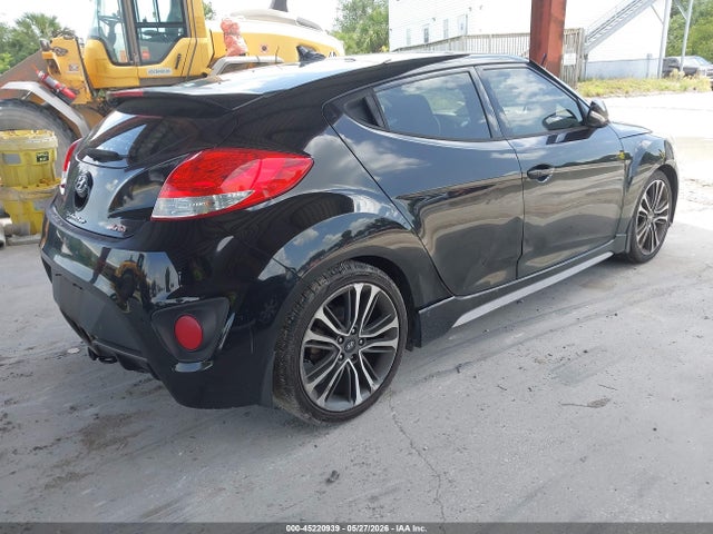 Hyundai VELOSTER Turbo