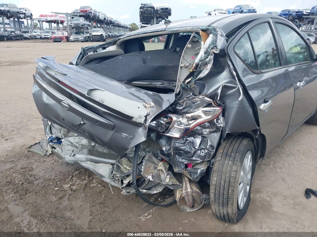 Nissan Versa 1.6 Sv