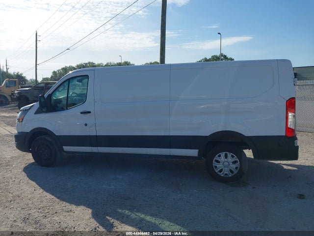 Ford E-transit-350