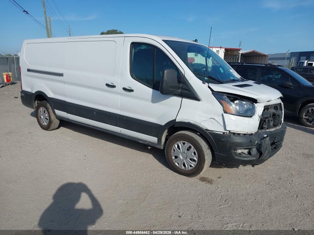 Salvage Ford E-transit-350 Image