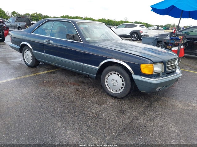 Salvage Mercedes-Benz 560 Image