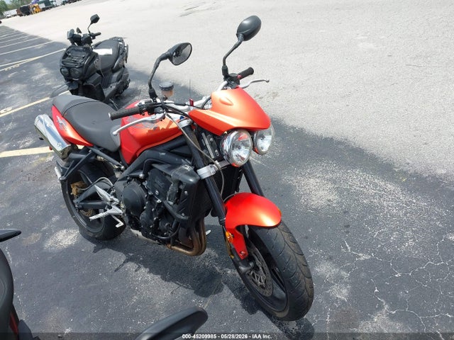 Salvage Triumph Street Triple Image