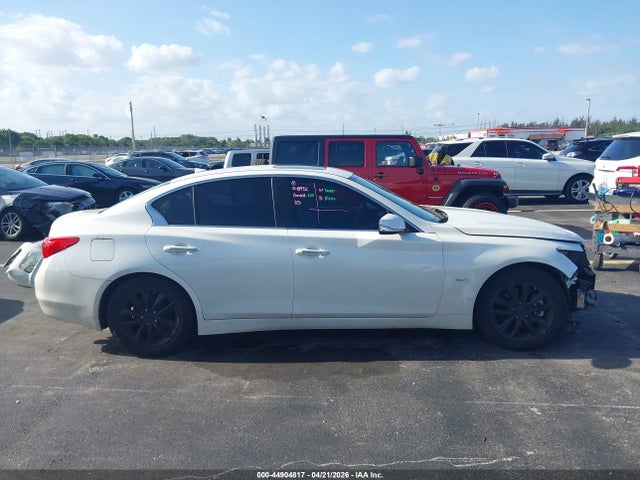 INFINITI Q50 3.0t Premium
