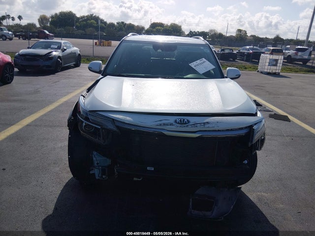 Kia Seltos S