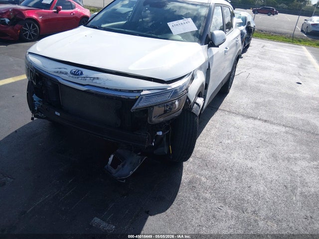 Kia Seltos S