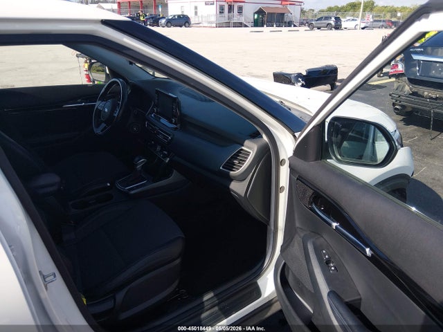 Kia Seltos S