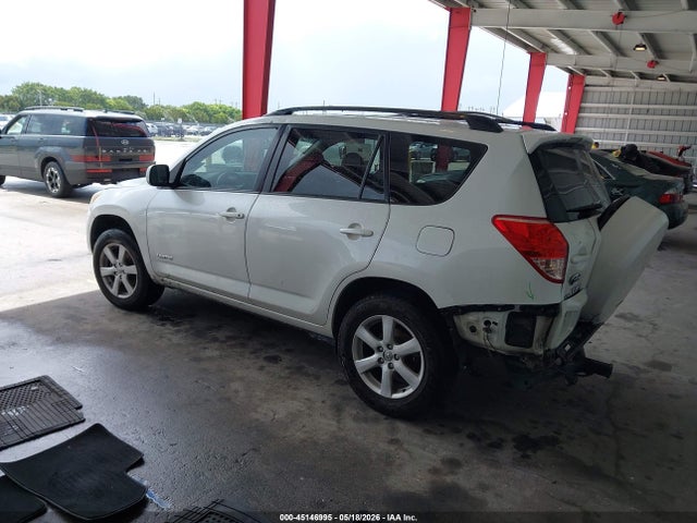 Toyota RAV4 Limited V6