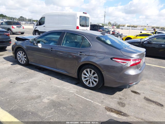 Toyota Camry Le