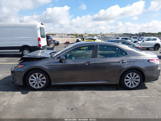 Toyota Camry Le