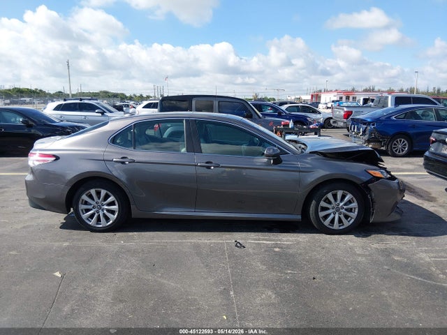Toyota Camry Le