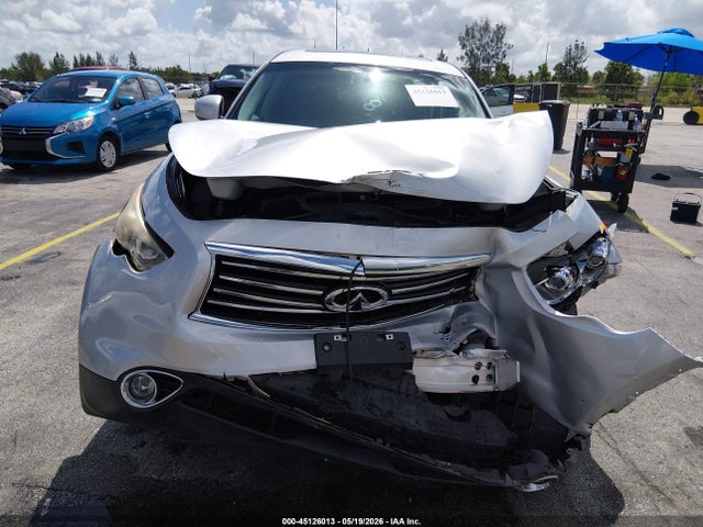 INFINITI Qx