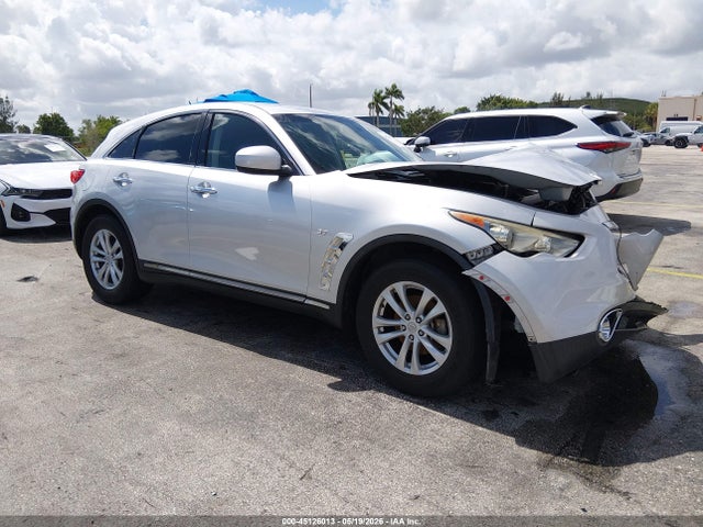 Salvage INFINITI Qx Image