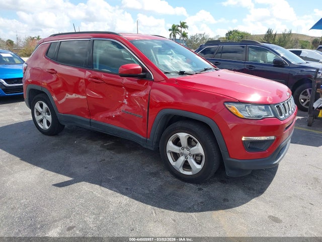 Salvage Jeep Compass Image