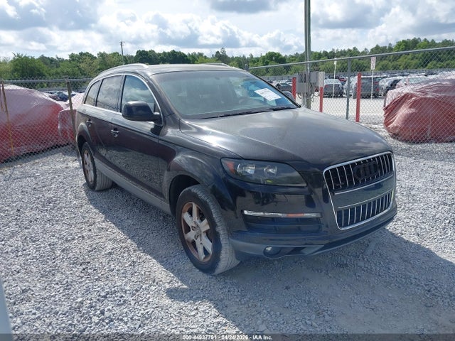 Salvage Audi Q7 Image