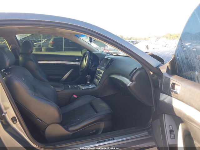 INFINITI Q60