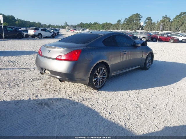 INFINITI Q60