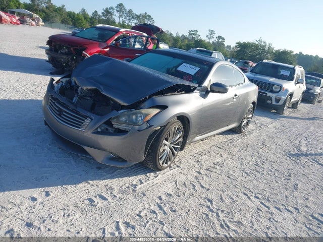 INFINITI Q60