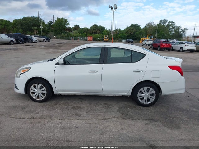 Nissan Versa