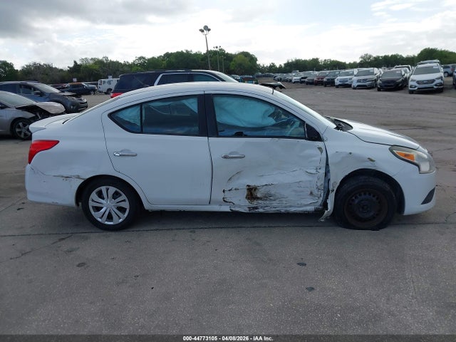 Nissan Versa