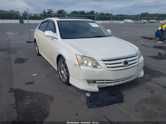Salvage Toyota Avalon Image