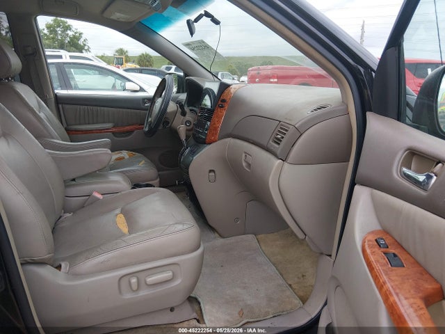 Toyota Sienna Xle