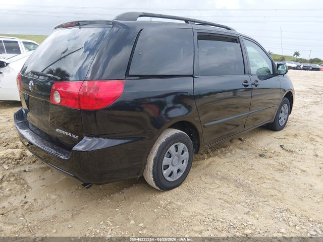 Toyota Sienna Xle
