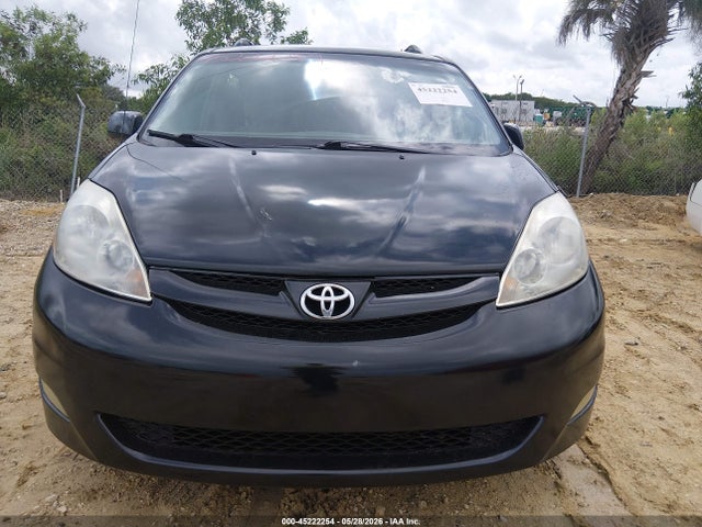 Toyota Sienna Xle